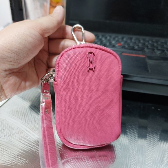 Steve Madden Handbag Keychain Mini Clip On Bag Accessory Pretty Pink - Picture 2 of 8